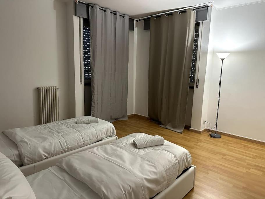 Leone D'Oro - Full Apartment Mestre Ngoại thất bức ảnh
